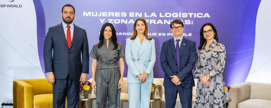 DP World Dominicana realiza conversatorio